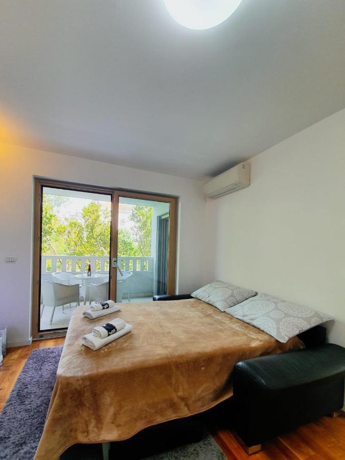 Apartma Larita *